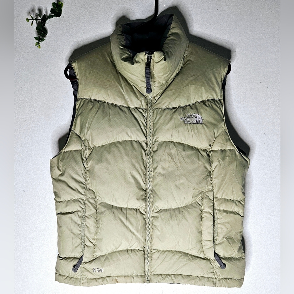 The Northface 550 Puffer Vest Jacket Full Zipper Pocket Quilted Sz Medium